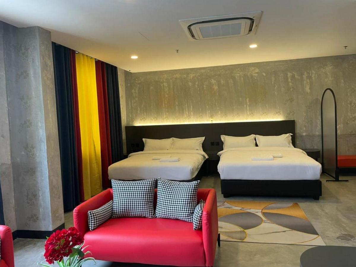Sri Indar Hotel & Suites Parit Buntar Ngoại thất bức ảnh